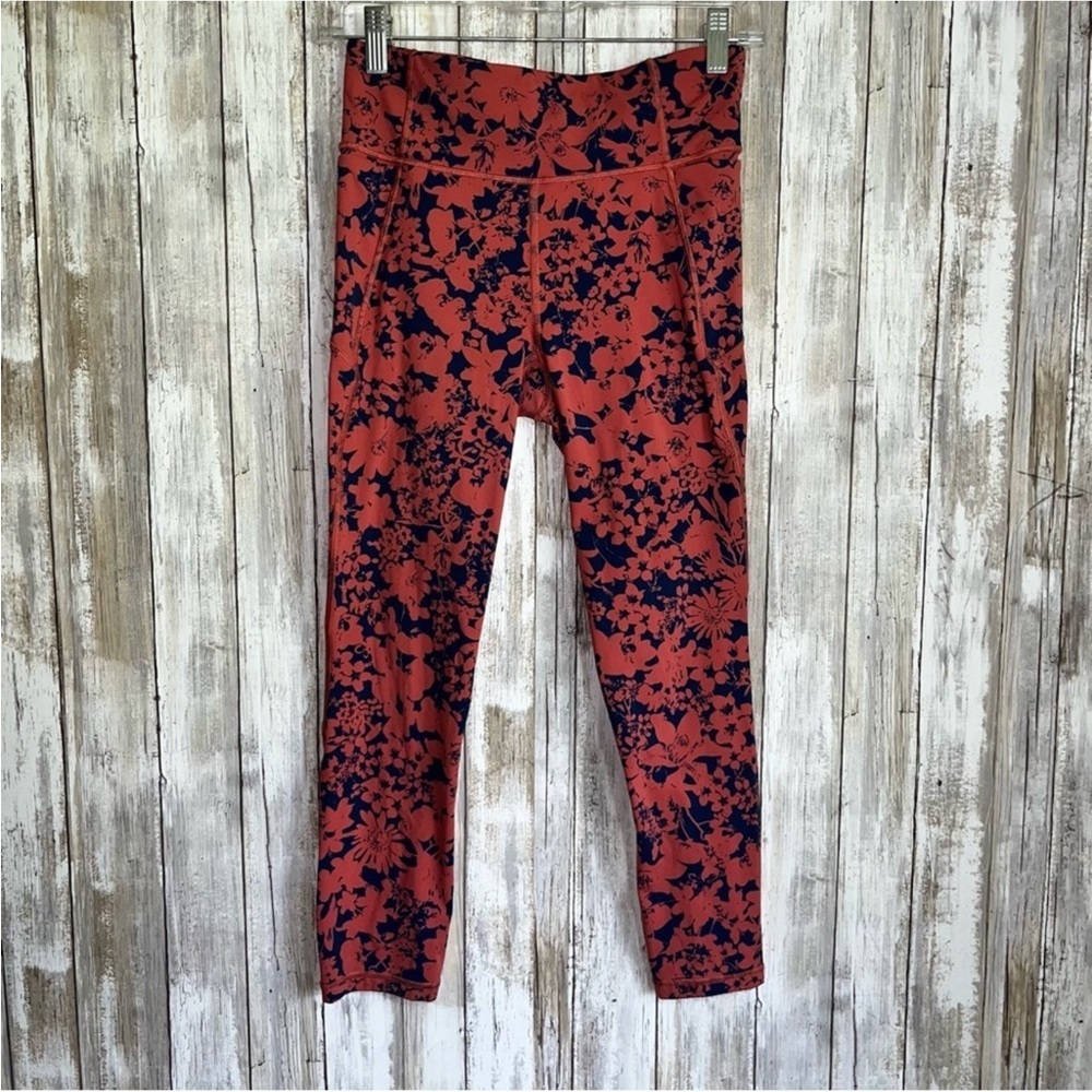 Lululemon High Rise Efflorescent Dark Canyon Onyx Blue Final Lap Crop - Picture 2 of 12